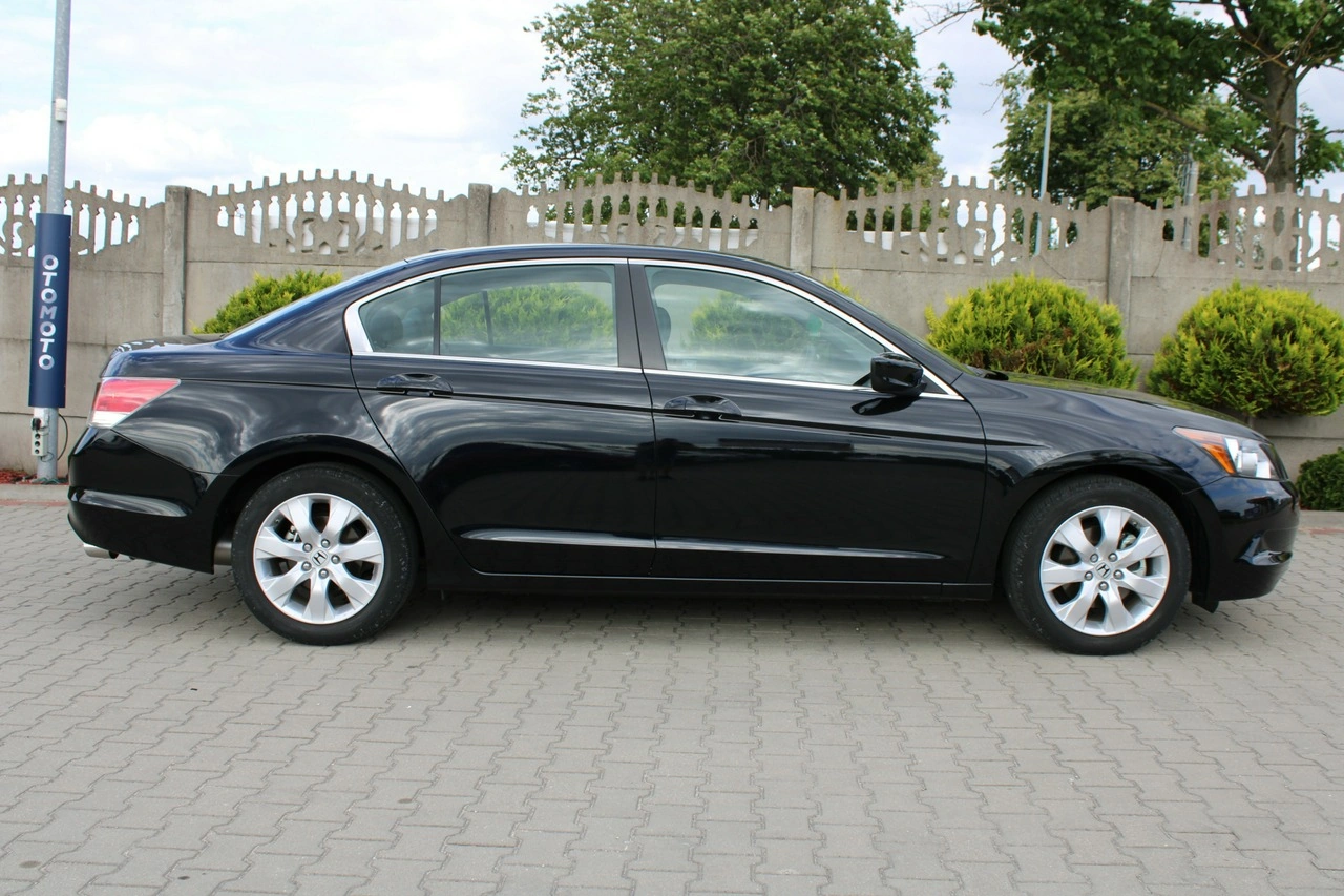 Honda Accord - Zdjęcie 10