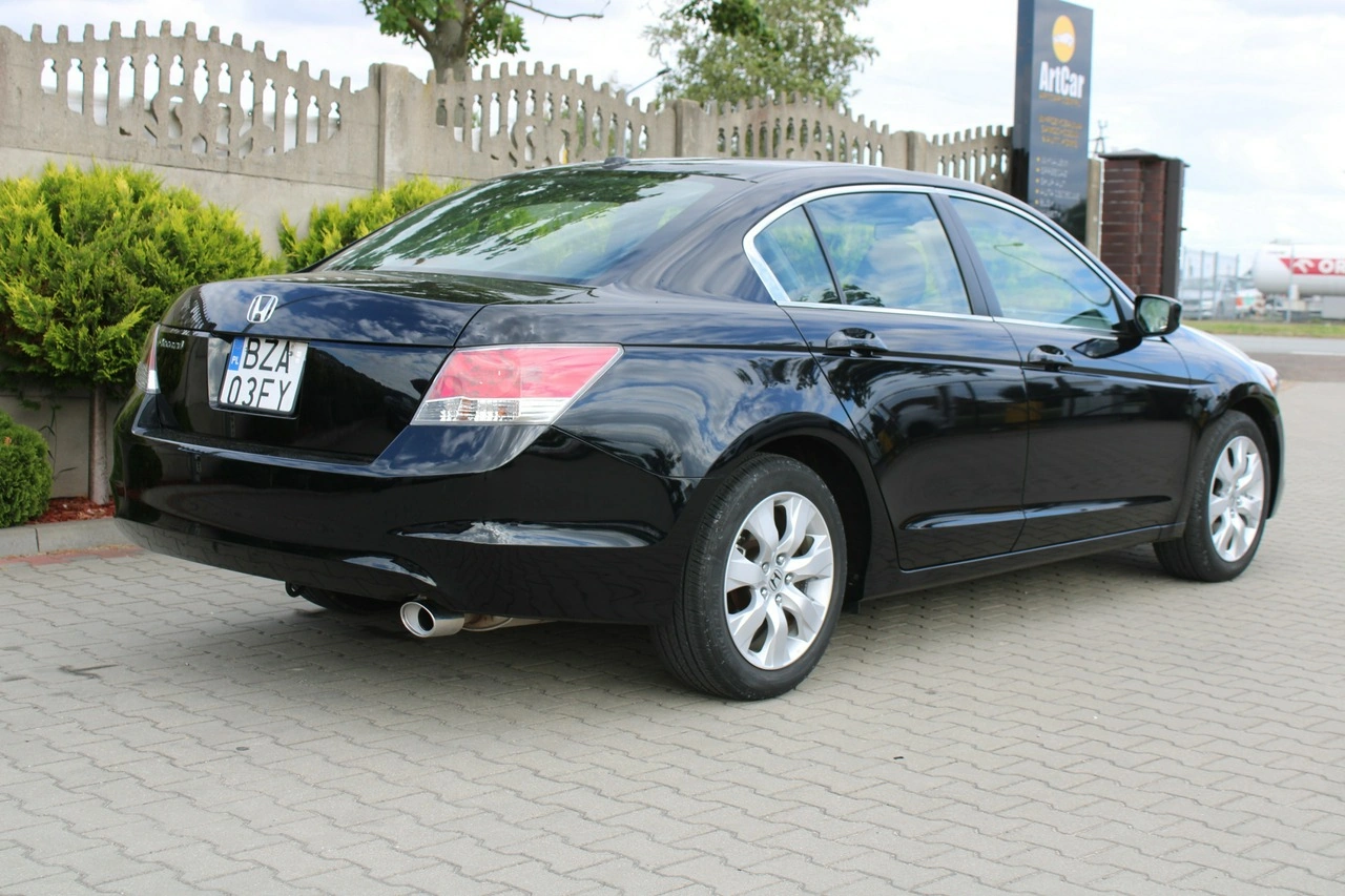 Honda Accord - Zdjęcie 13