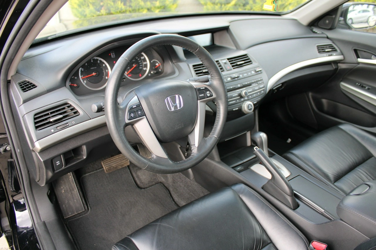Honda Accord - Zdjęcie 21