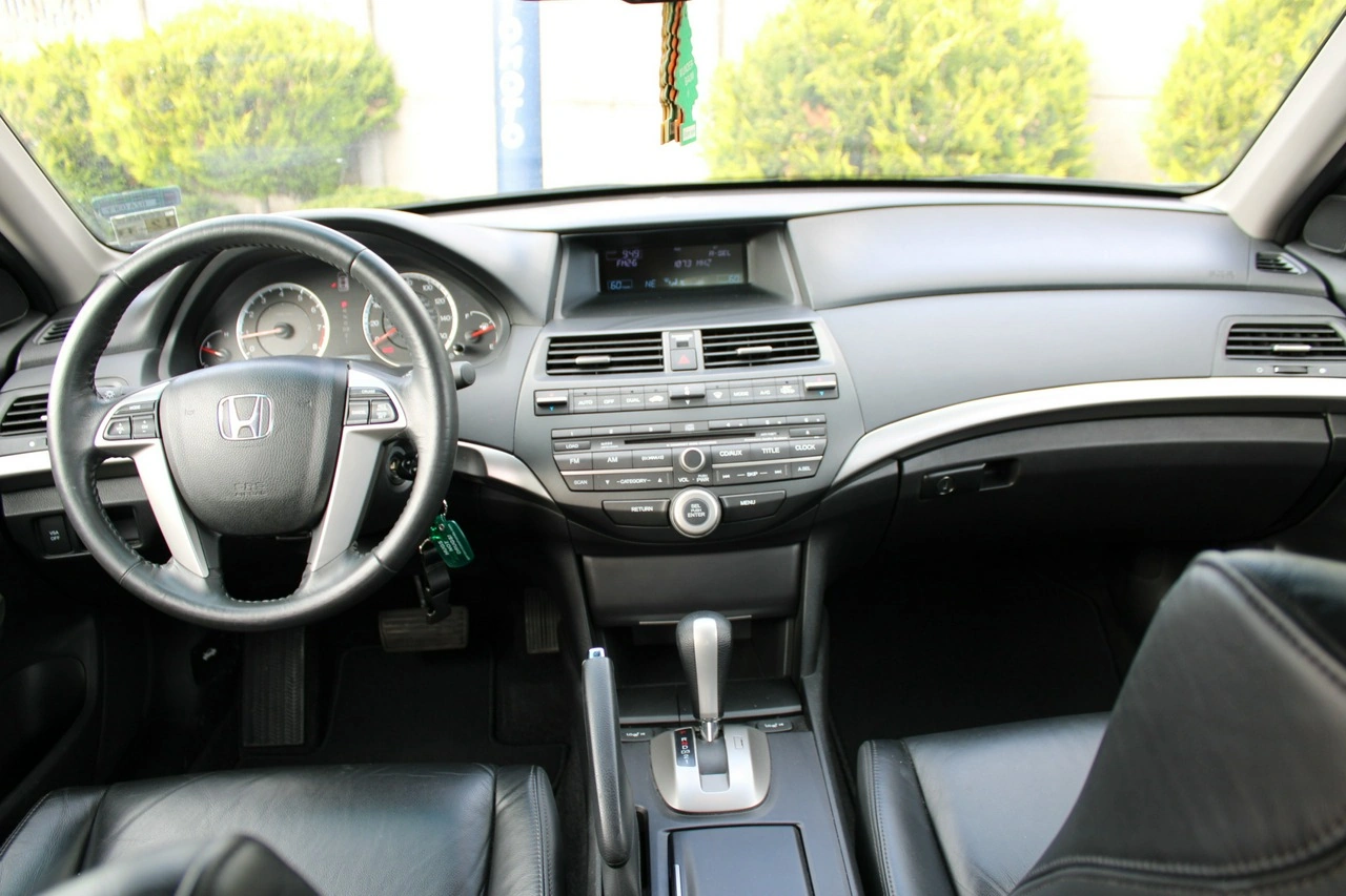 Honda Accord - Zdjęcie 22
