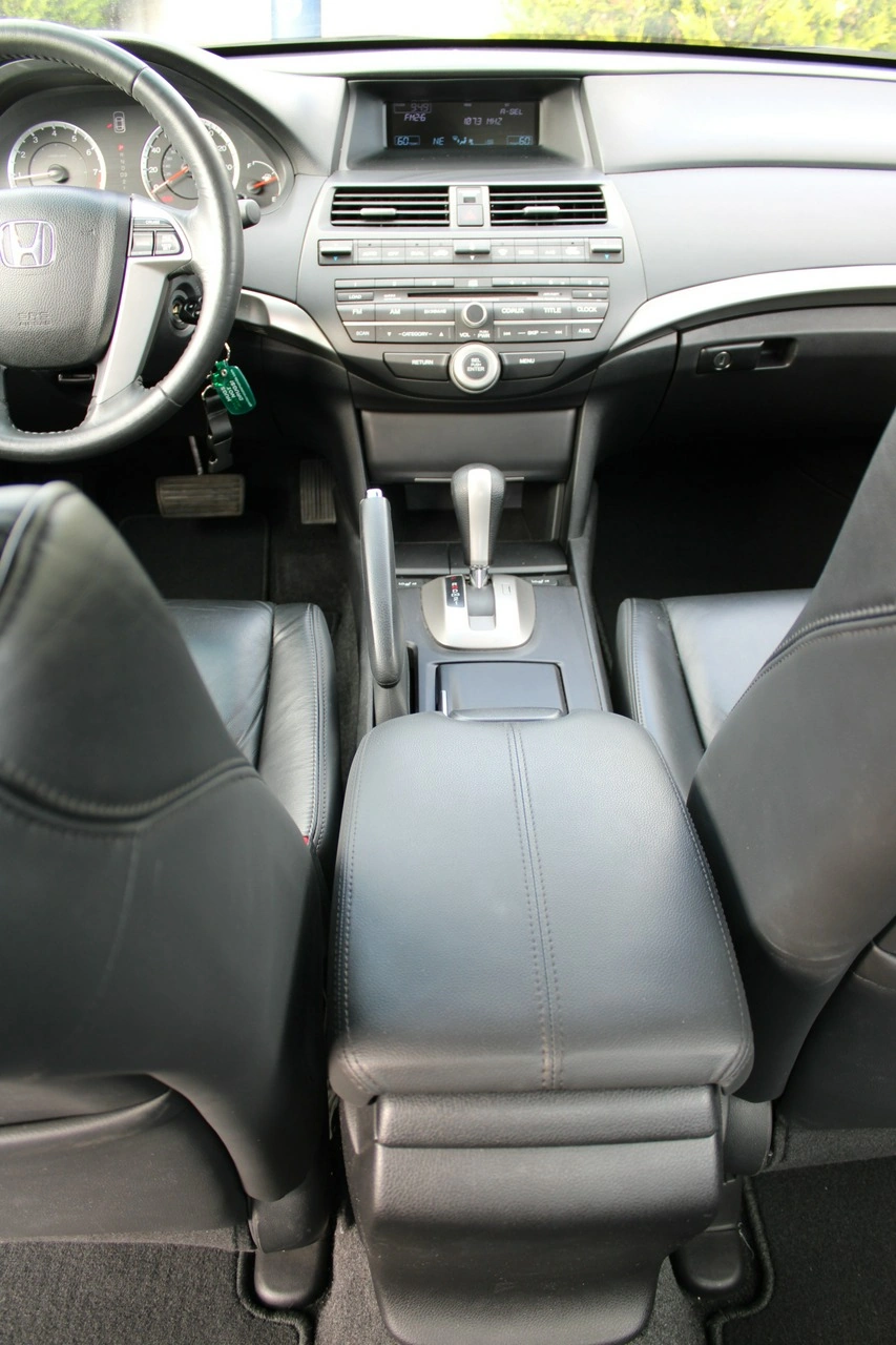 Honda Accord - Zdjęcie 23