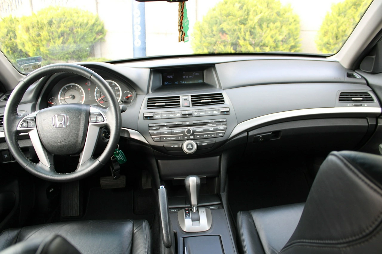 Honda Accord - Zdjęcie 25