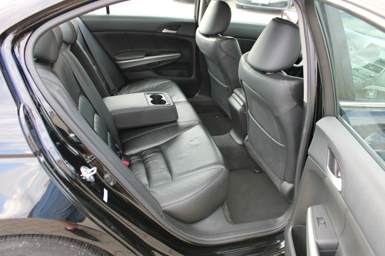 Honda Accord - Zdjęcie 30