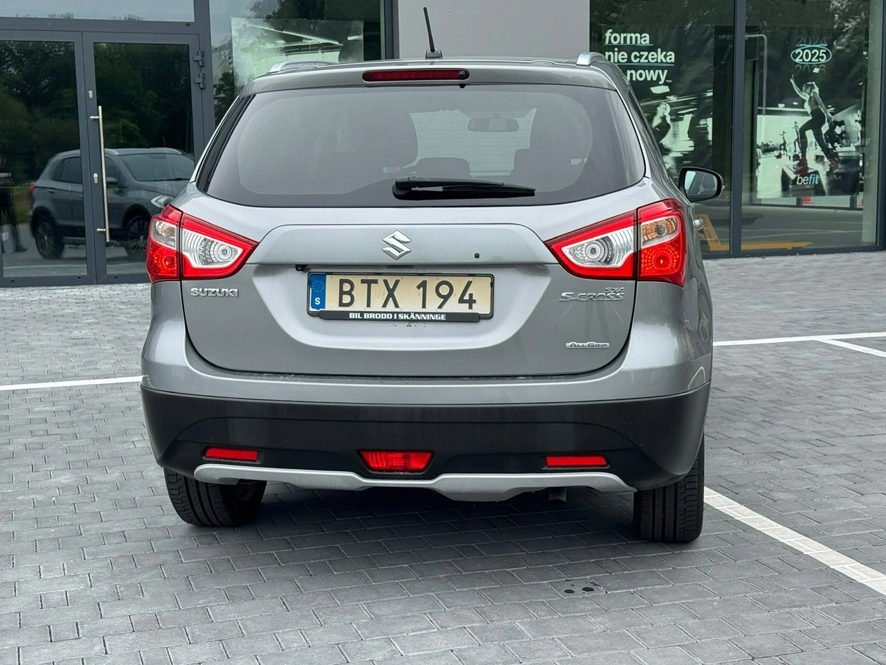 Suzuki SX4 S-Cross - Zdjęcie 10