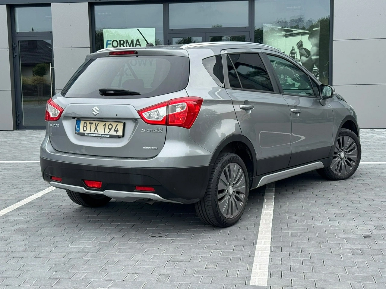 Suzuki SX4 S-Cross - Zdjęcie 11
