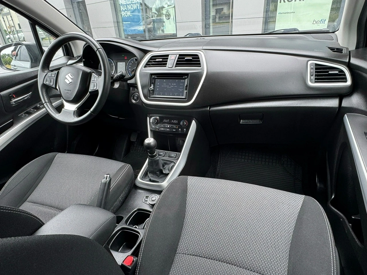 Suzuki SX4 S-Cross - Zdjęcie 22