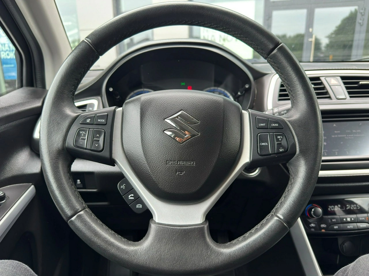 Suzuki SX4 S-Cross - Zdjęcie 3