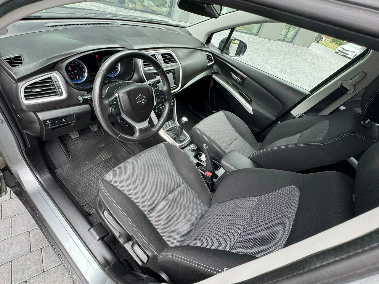 Suzuki SX4 S-Cross - Zdjęcie 6