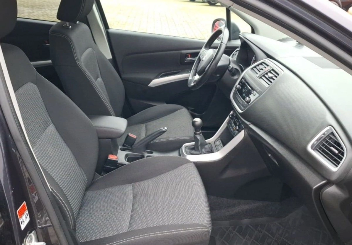 Suzuki SX4 S-Cross - Zdjęcie 20