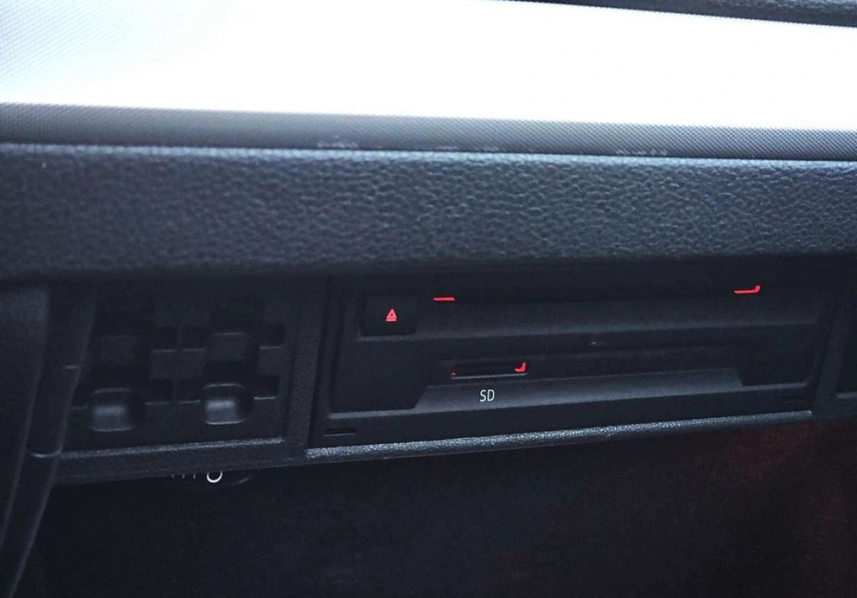 Volkswagen Golf - Zdjęcie 31