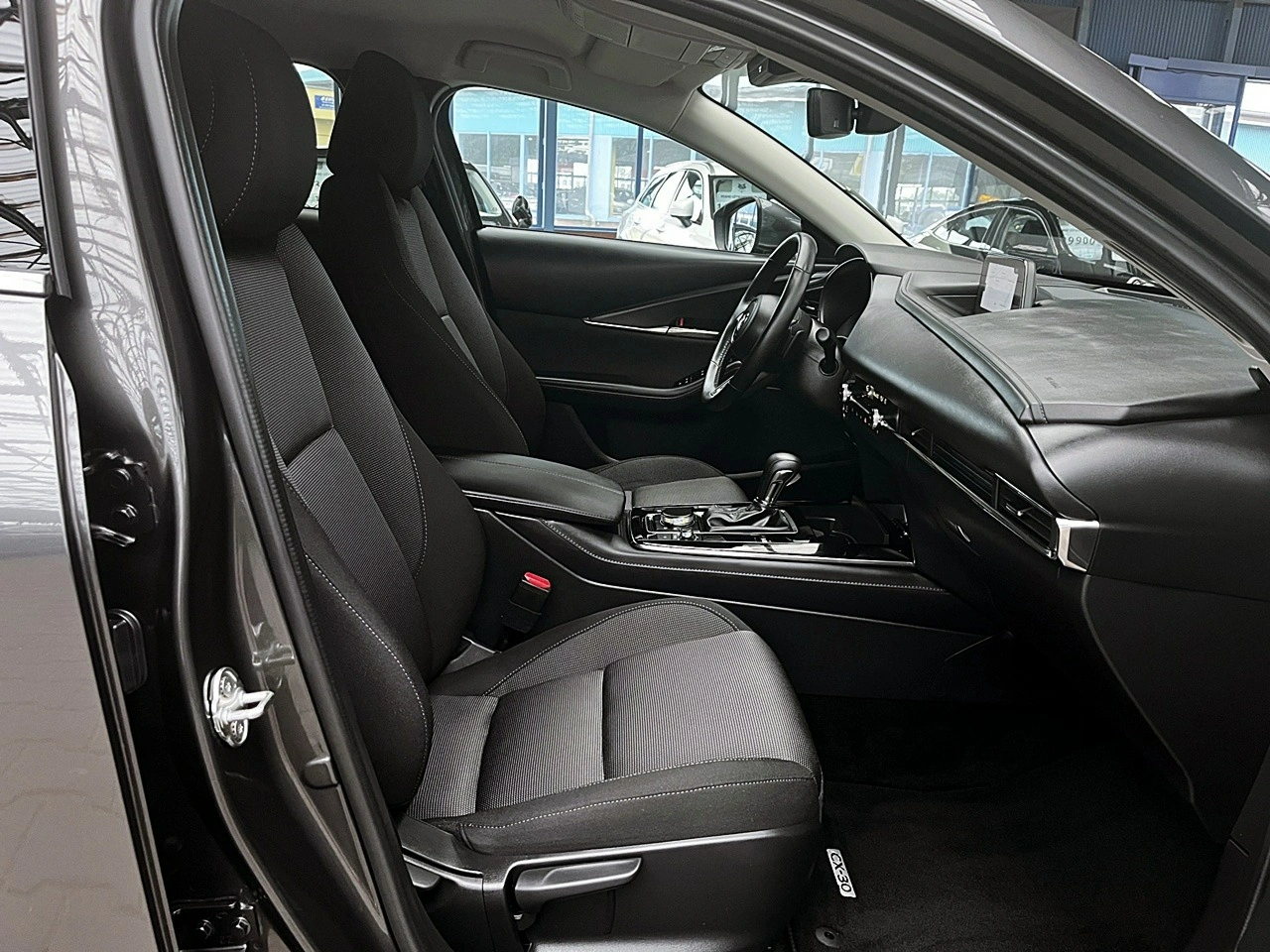 Mazda CX-30 - Zdjęcie 10