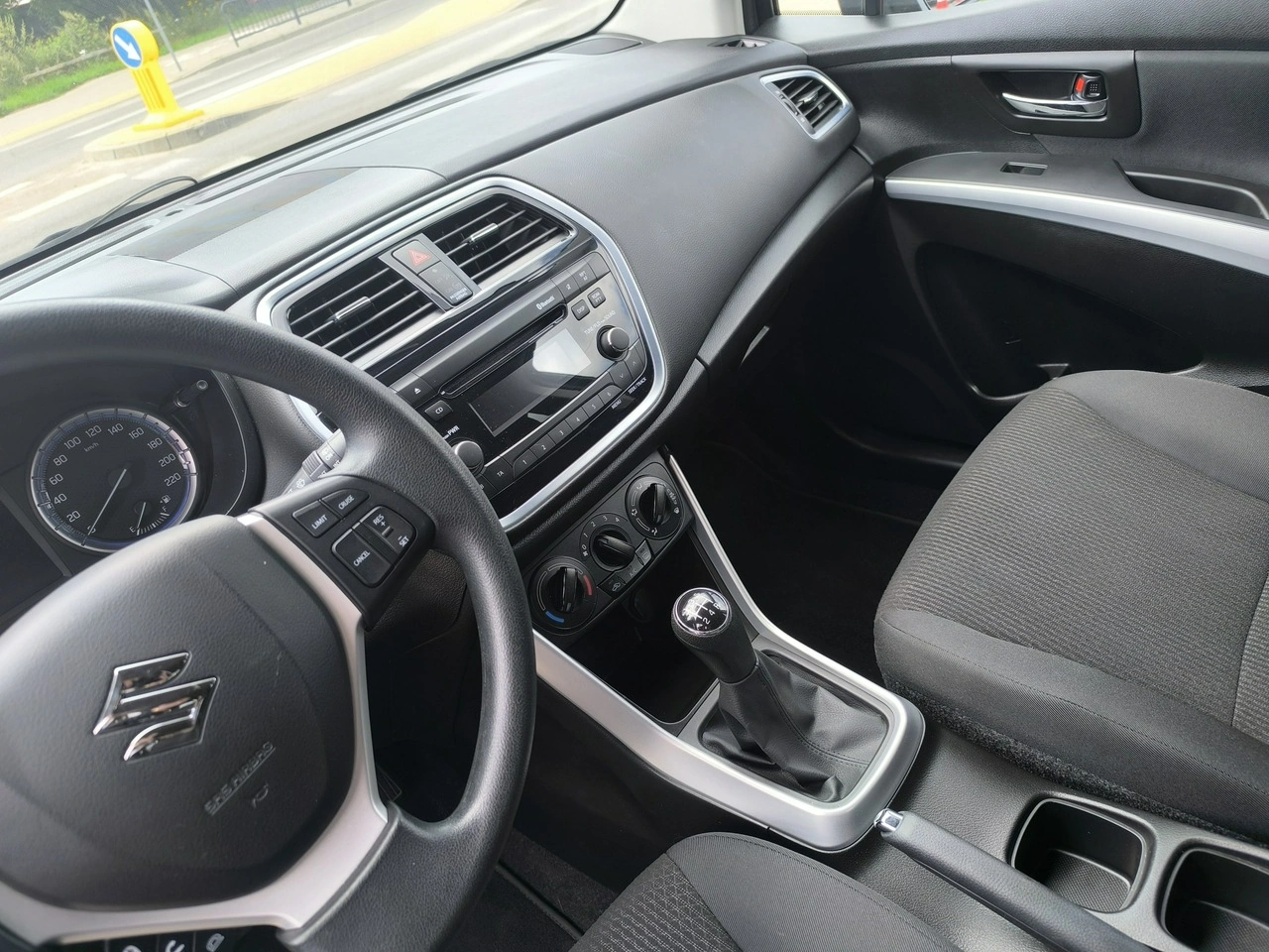 Suzuki SX4 S-Cross - Zdjęcie 14