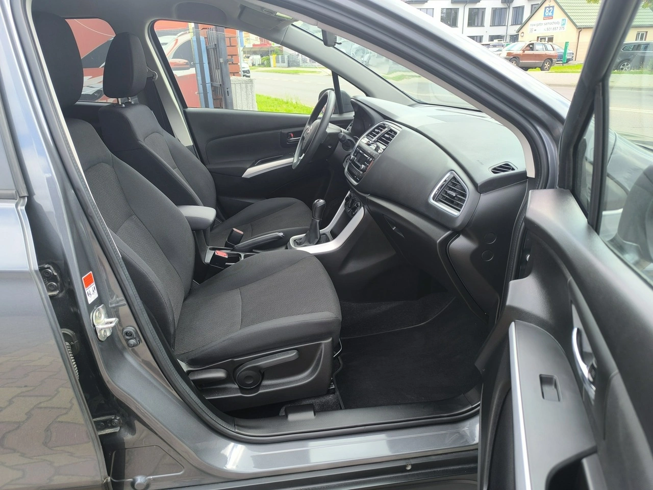 Suzuki SX4 S-Cross - Zdjęcie 21