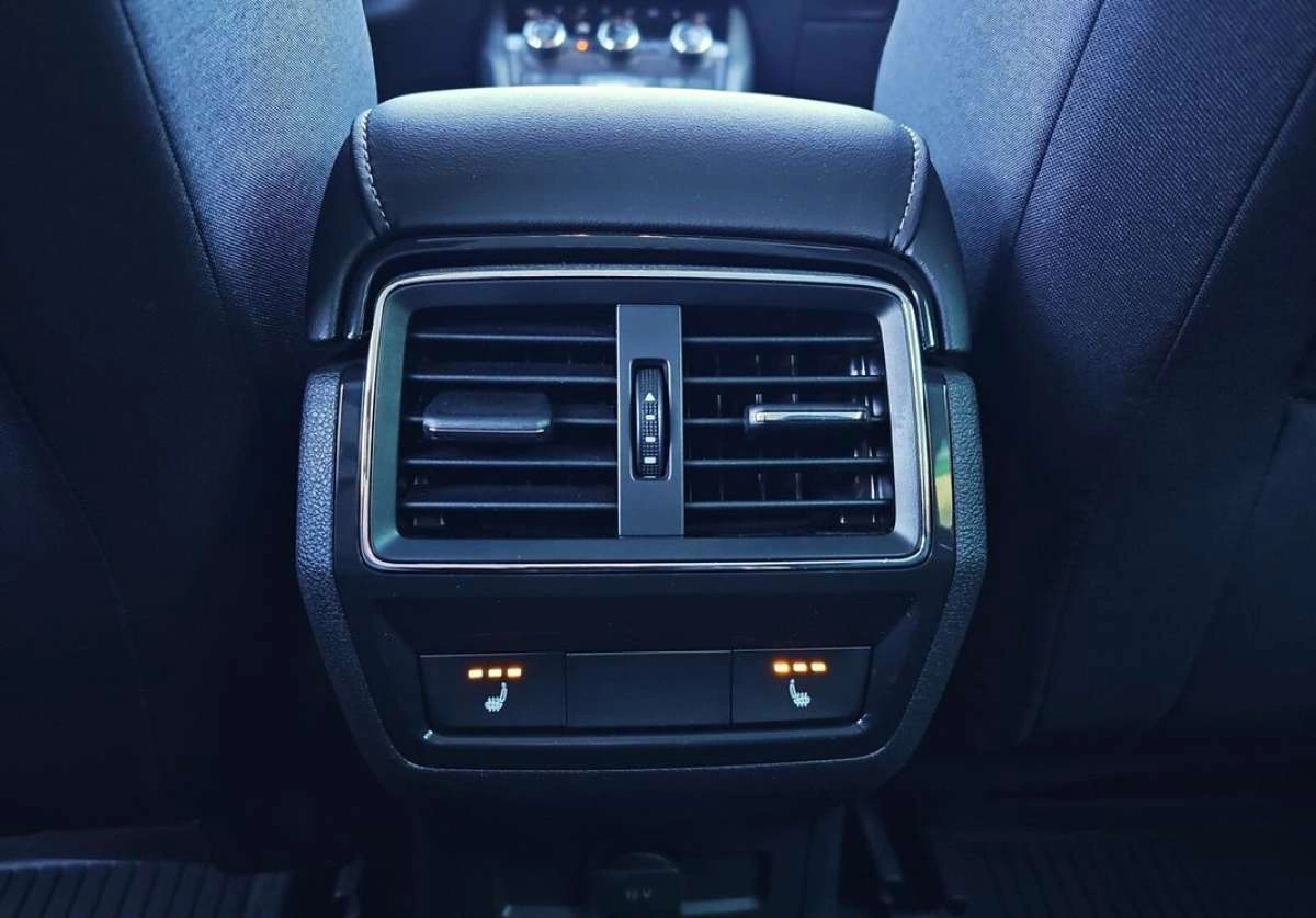 Skoda Karoq - Zdjęcie 14