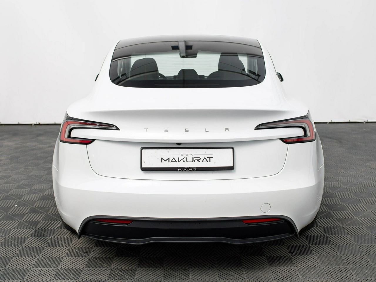 Tesla Model 3 - Zdjęcie 6