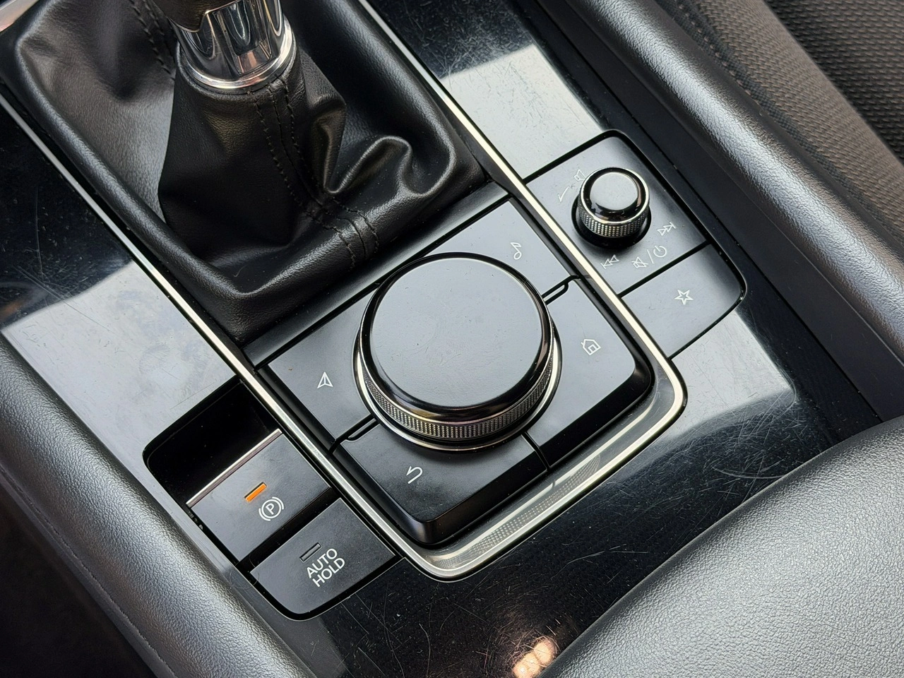Mazda 3 - Zdjęcie 17
