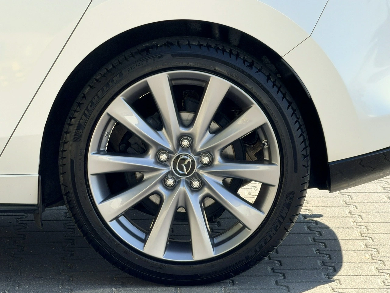 Mazda 3 - Zdjęcie 16