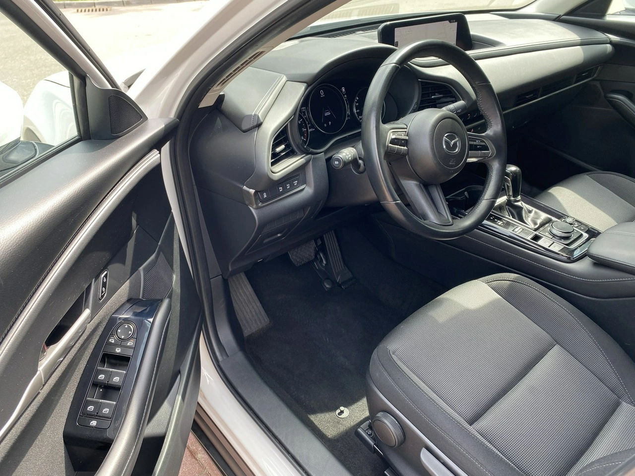 Mazda CX-30 - Zdjęcie 8