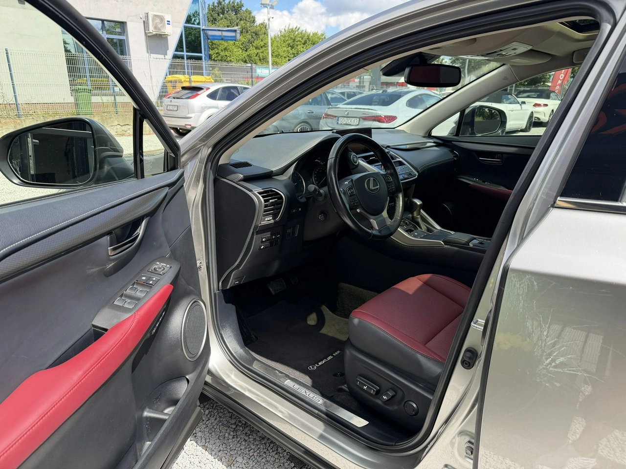 Lexus NX - Zdjęcie 9