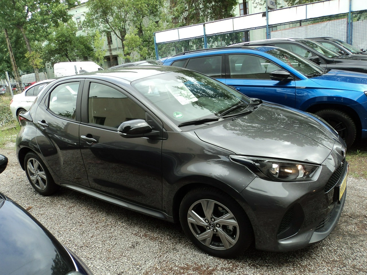 Mazda 2 Hybrid - Zdjęcie 2