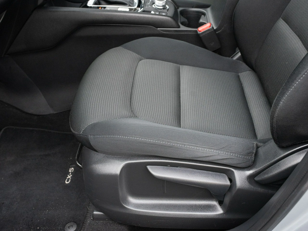Mazda CX-5 - Zdjęcie 9