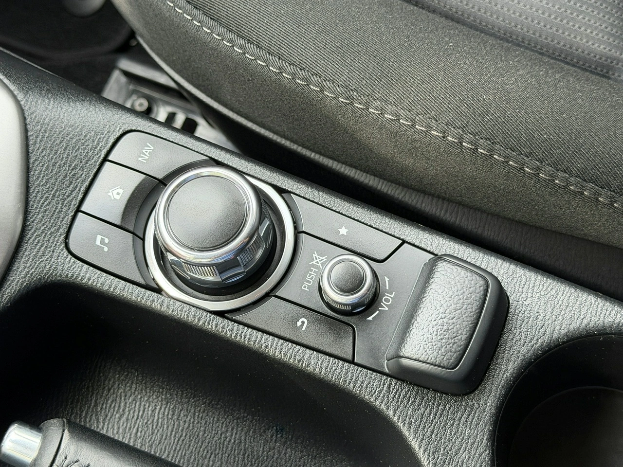 Mazda CX-3 - Zdjęcie 13