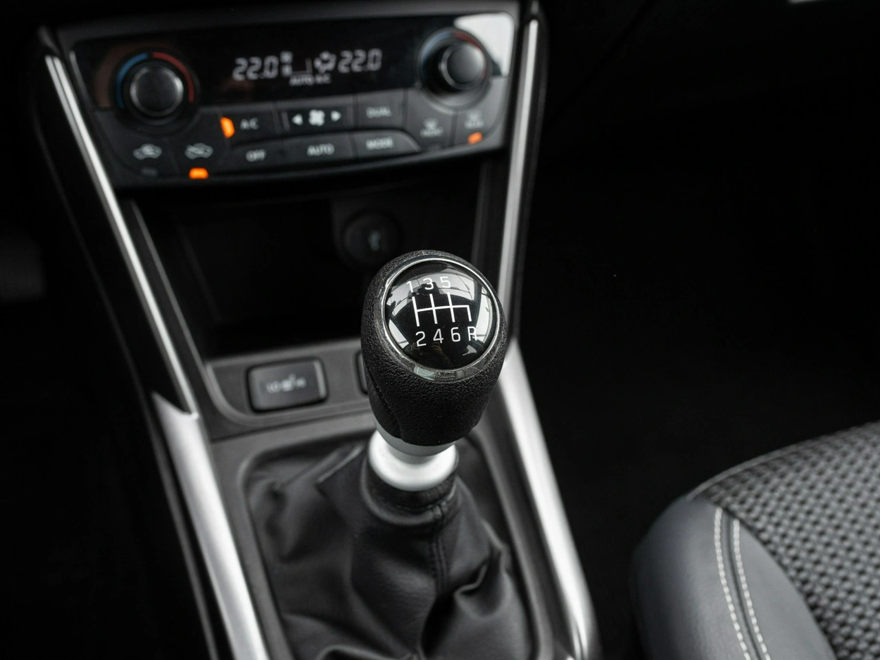 Suzuki S-Cross - Zdjęcie 14