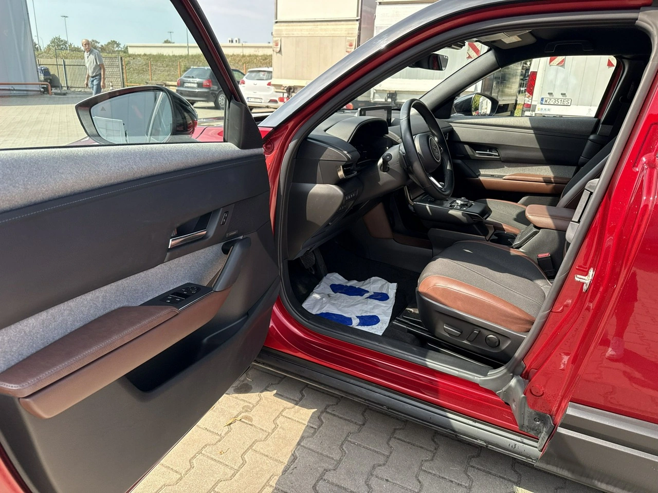 Mazda MX-30 - Zdjęcie 9