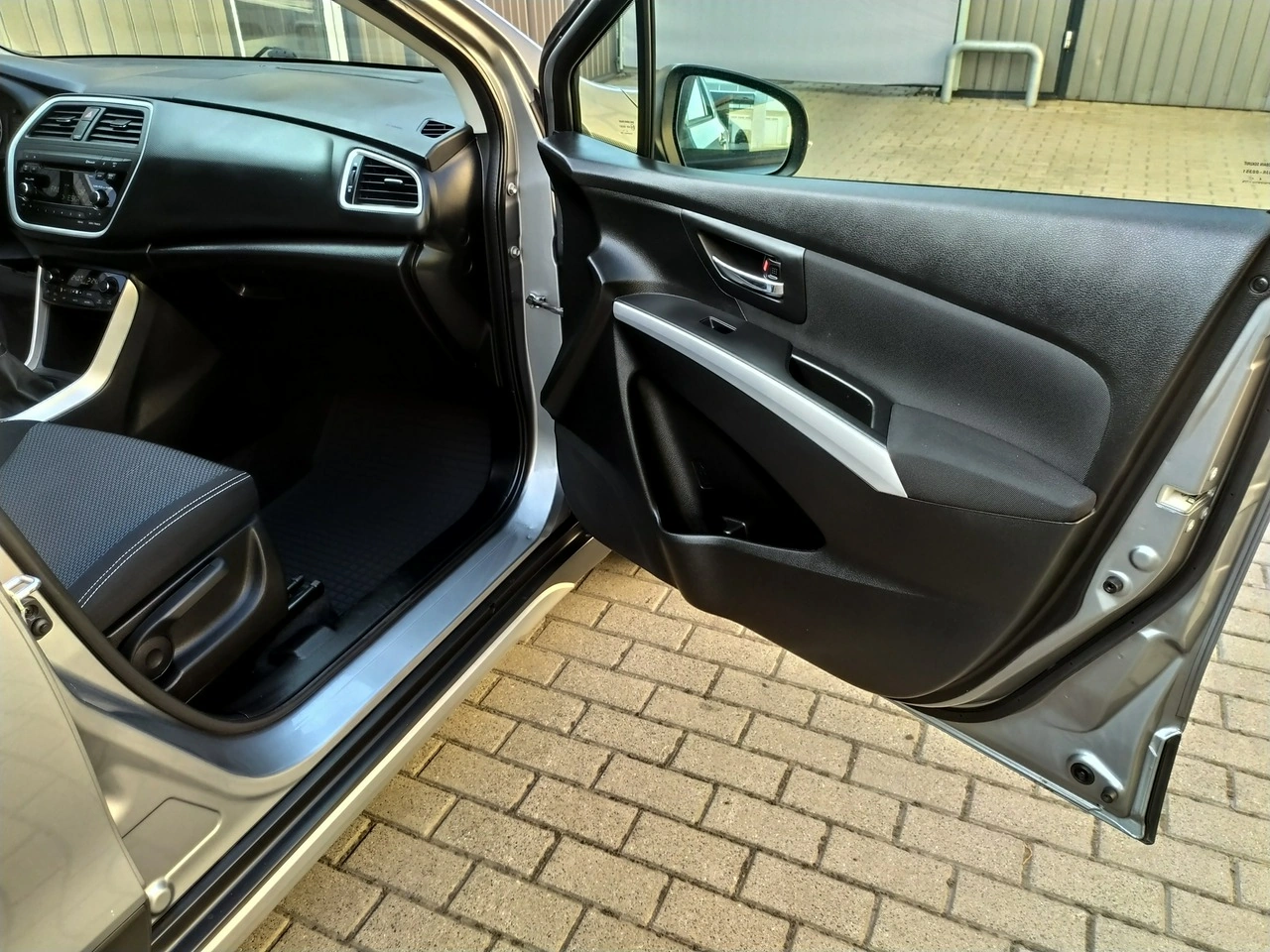 Suzuki SX4 S-Cross - Zdjęcie 20