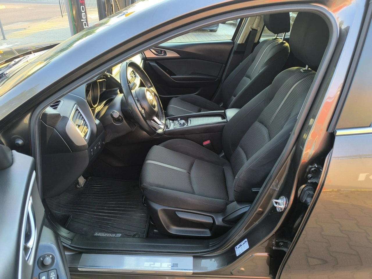 Mazda 3 - Zdjęcie 17