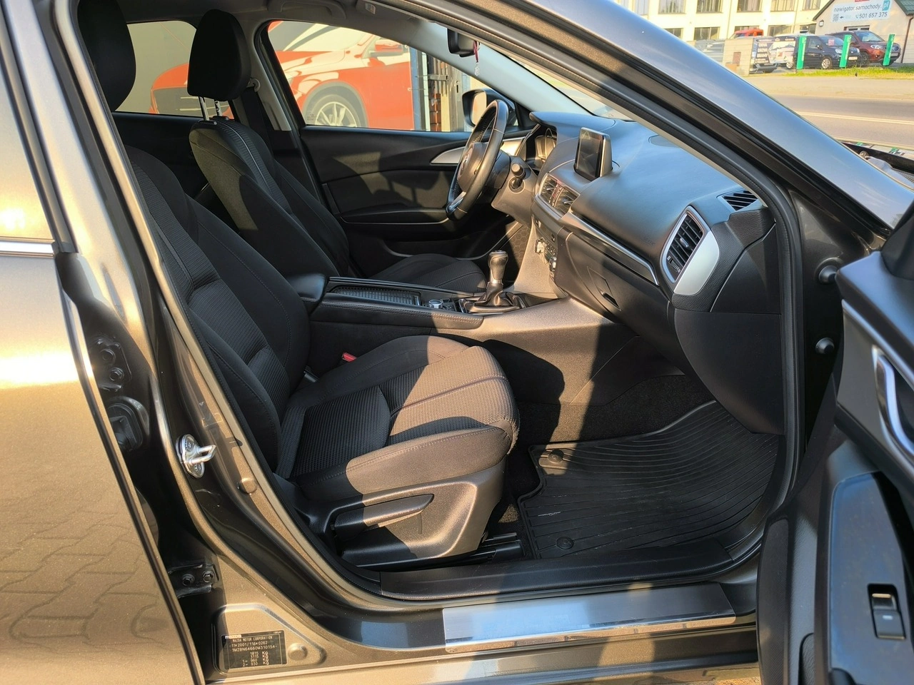 Mazda 3 - Zdjęcie 23