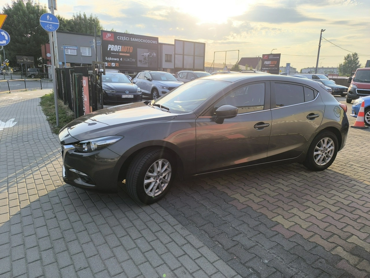 Mazda 3 - Zdjęcie 8