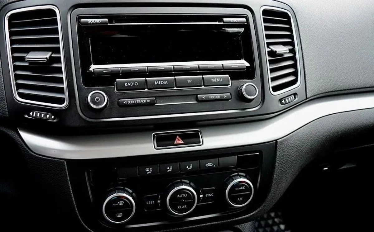 Volkswagen Sharan - Zdjęcie 11