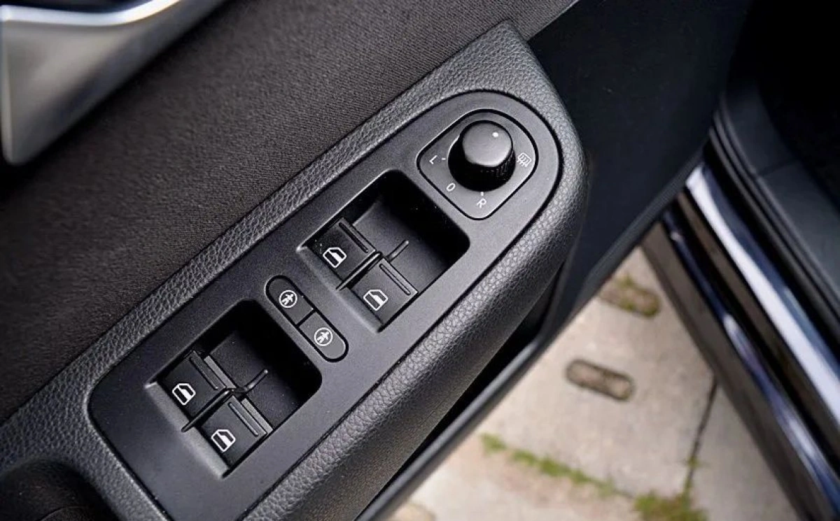 Volkswagen Sharan - Zdjęcie 12