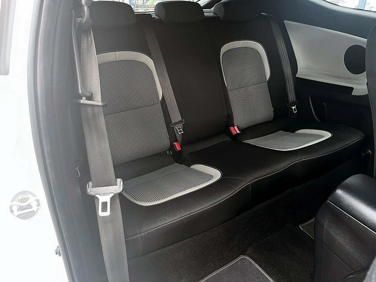 Kia Ceed - Zdjęcie 11