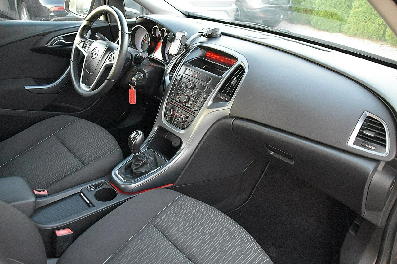 Opel Astra - Zdjęcie 9