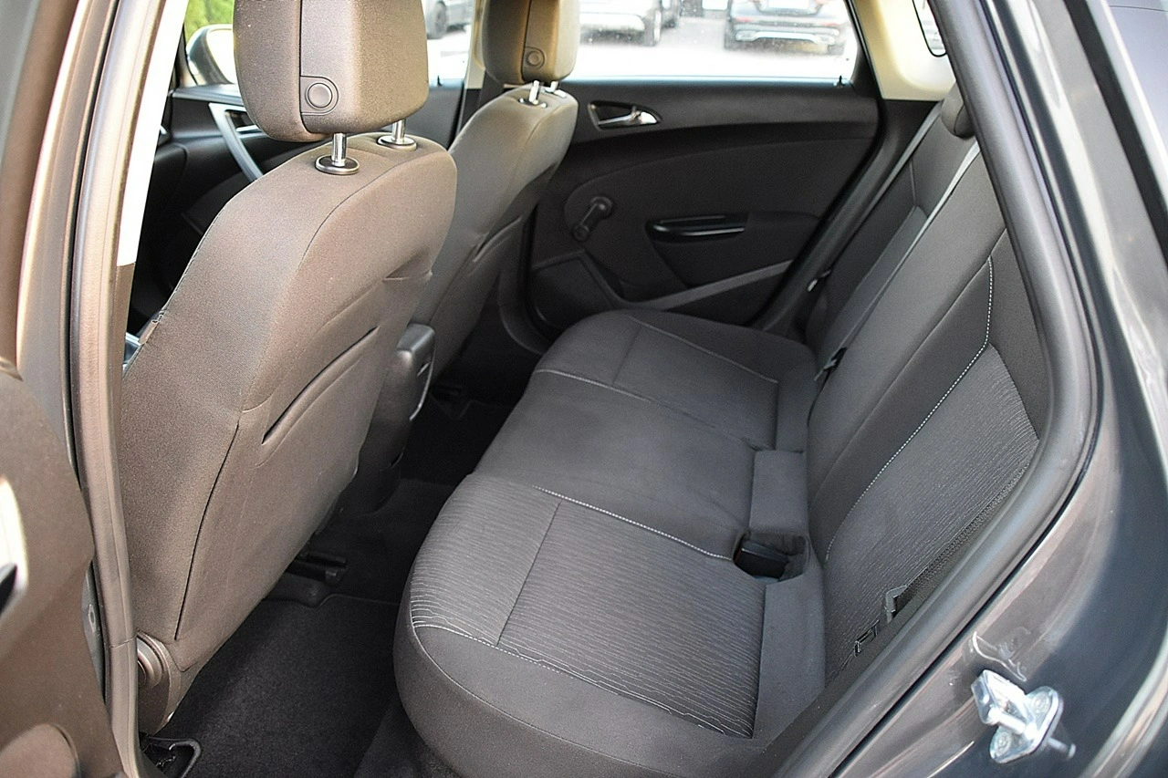 Opel Astra - Zdjęcie 12