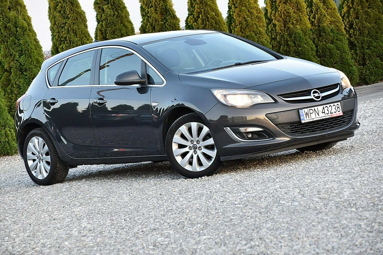 Opel Astra - Zdjęcie 14
