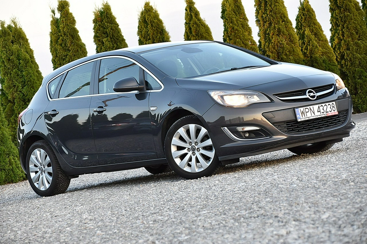 Opel Astra - Zdjęcie 1