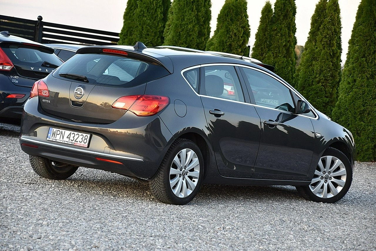 Opel Astra - Zdjęcie 19