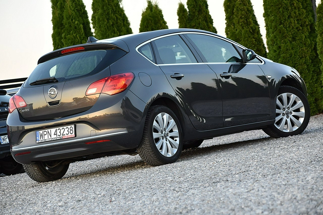 Opel Astra - Zdjęcie 20
