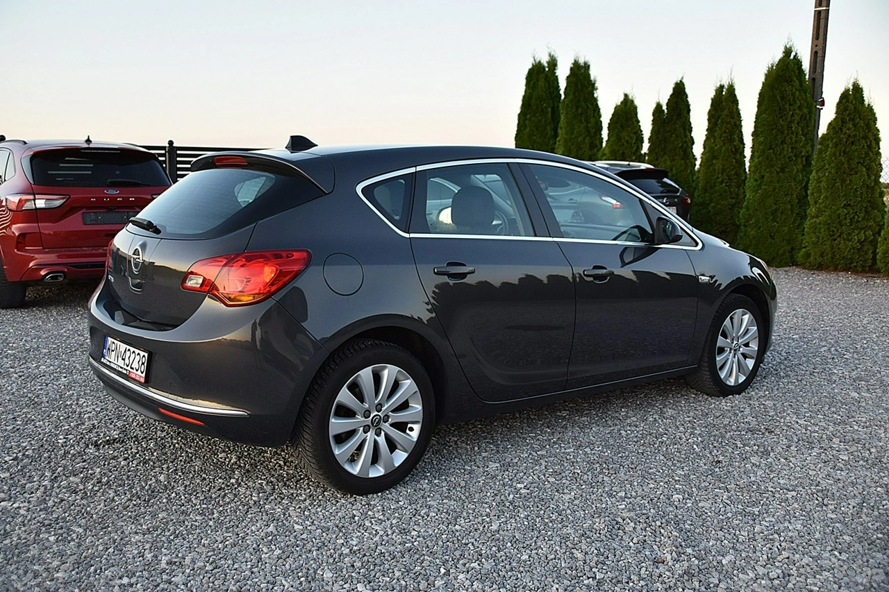 Opel Astra - Zdjęcie 22
