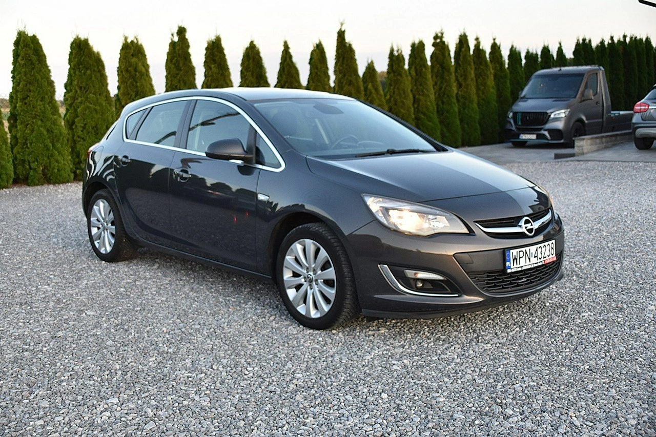 Opel Astra - Zdjęcie 24