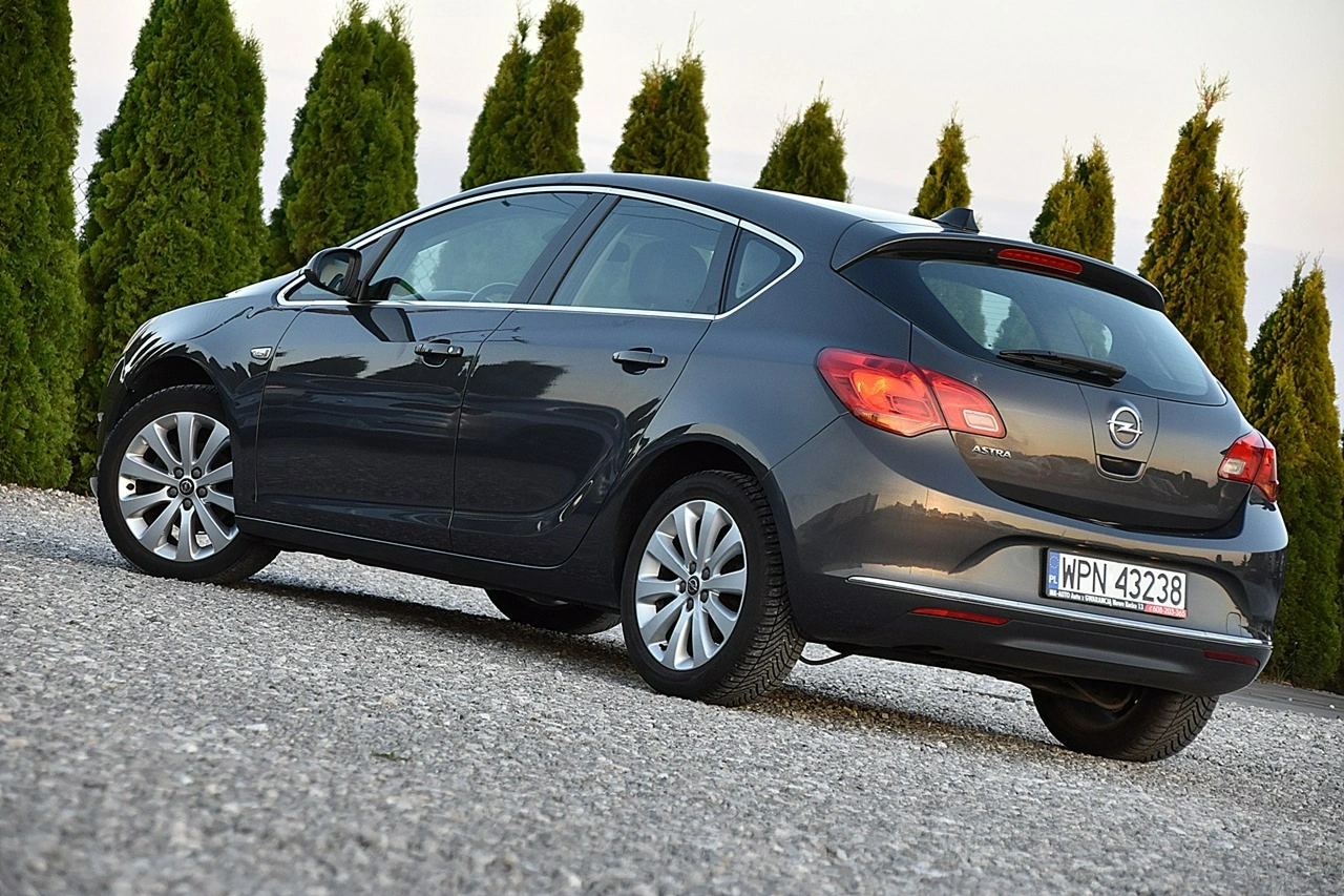 Opel Astra - Zdjęcie 2