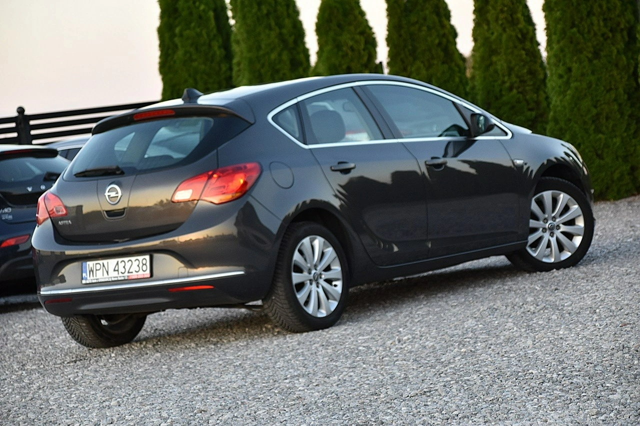 Opel Astra - Zdjęcie 3