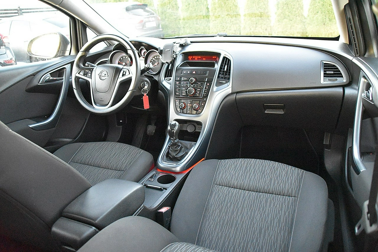 Opel Astra - Zdjęcie 5