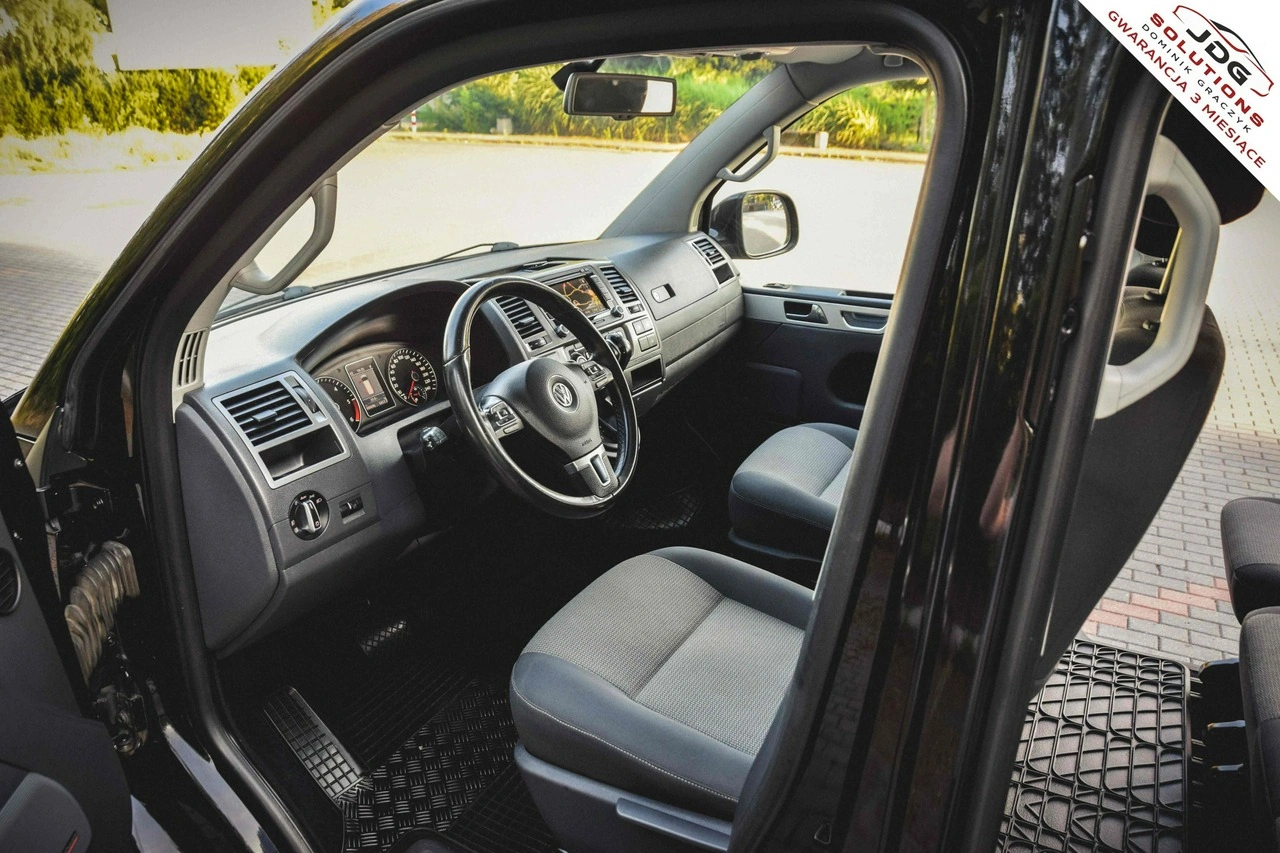 Volkswagen Caravelle - Zdjęcie 11