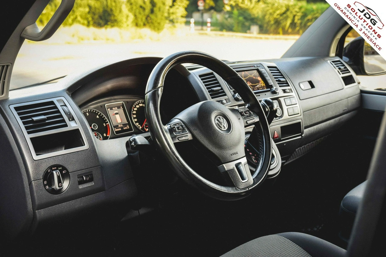 Volkswagen Caravelle - Zdjęcie 13