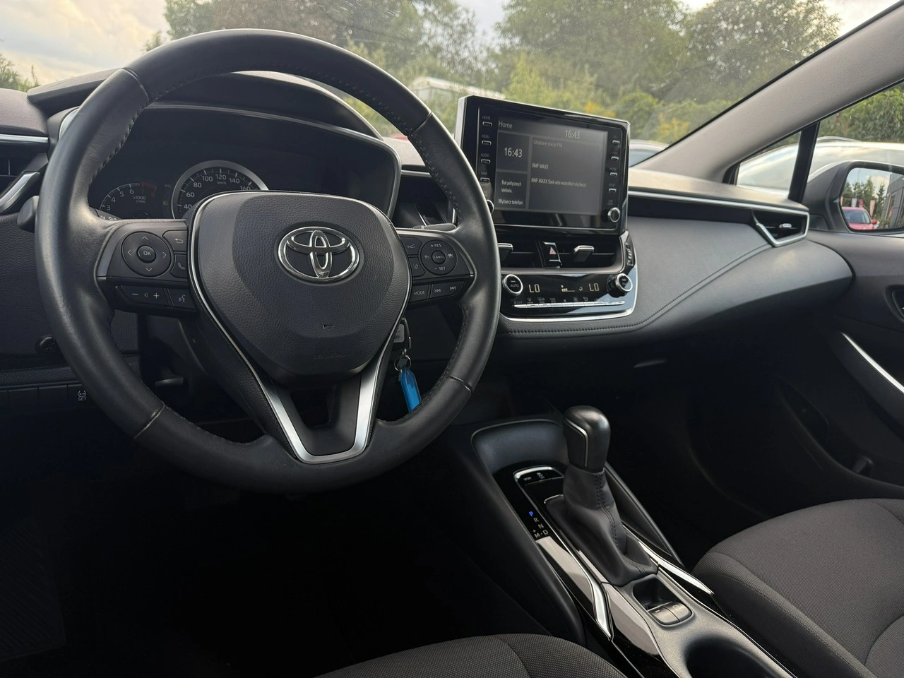 Toyota Corolla - Zdjęcie 12