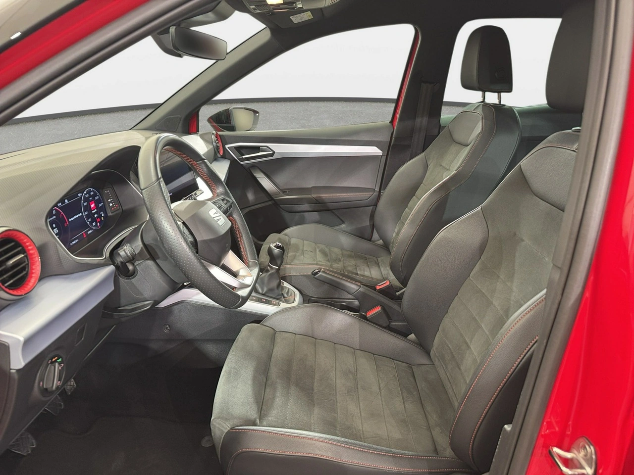 Seat Arona - Zdjęcie 5